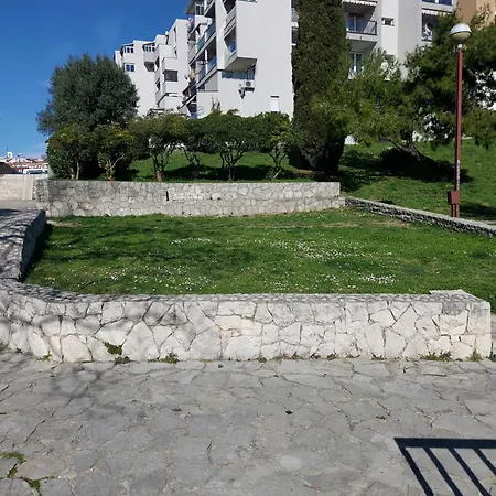 Zelic Apartman *