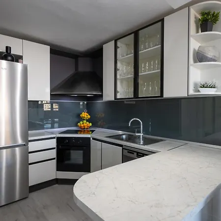 Zelic Apartment *